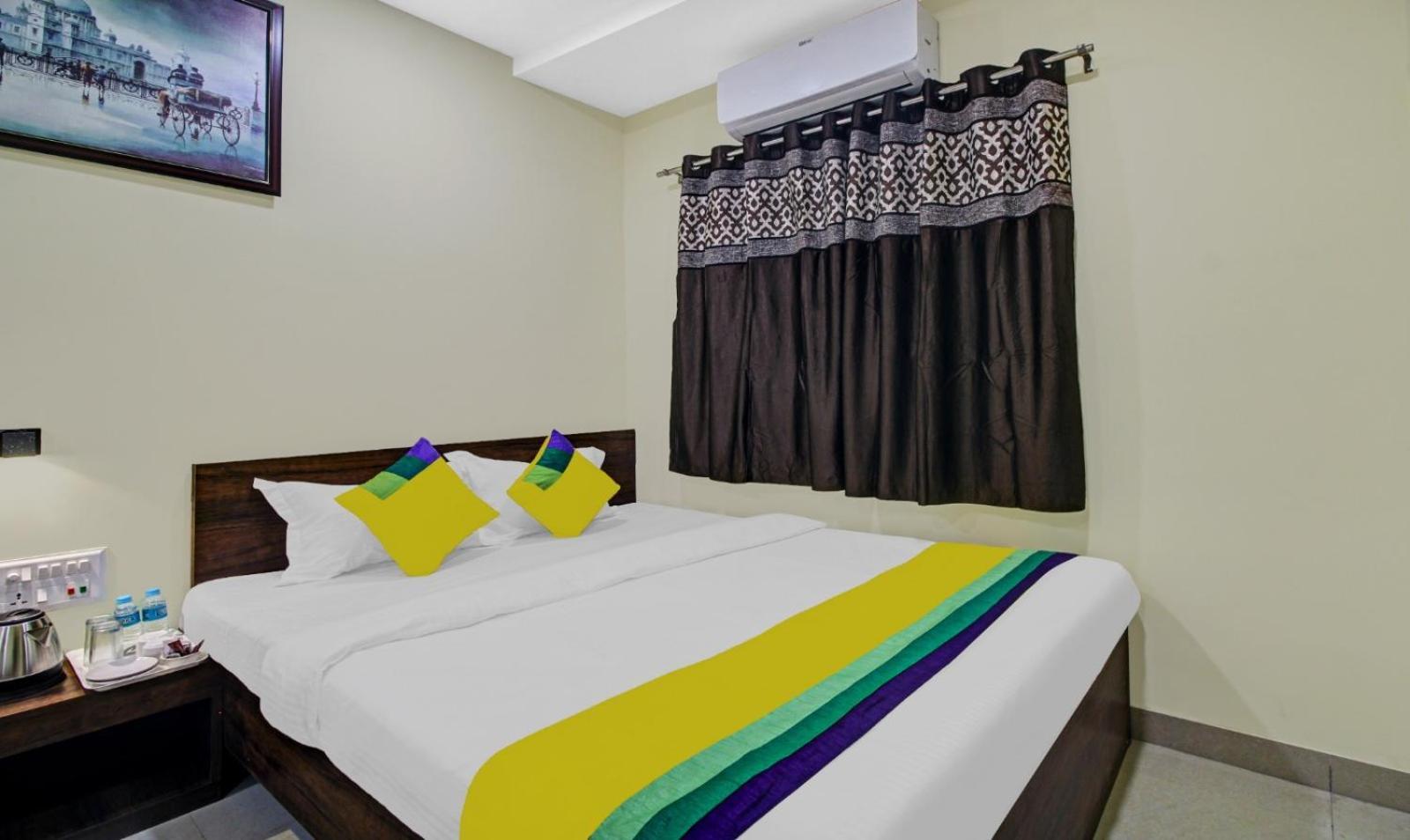 Hotel Park Central Kolkata Bagian luar foto
